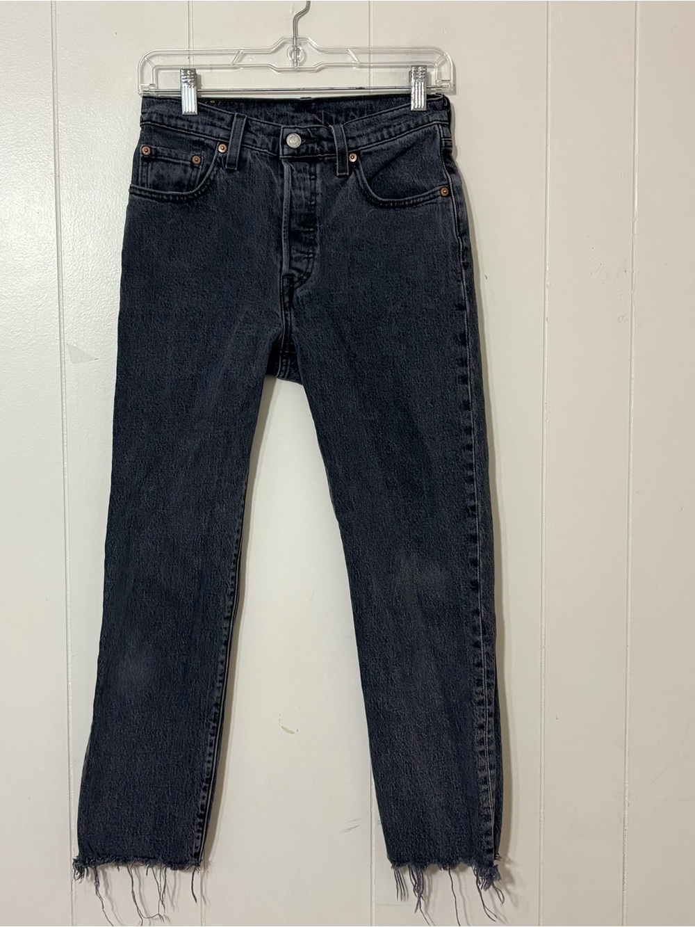 Levi’s 501 Original Cropped Jeans Faded Black Raw Hem Women’s Size 25